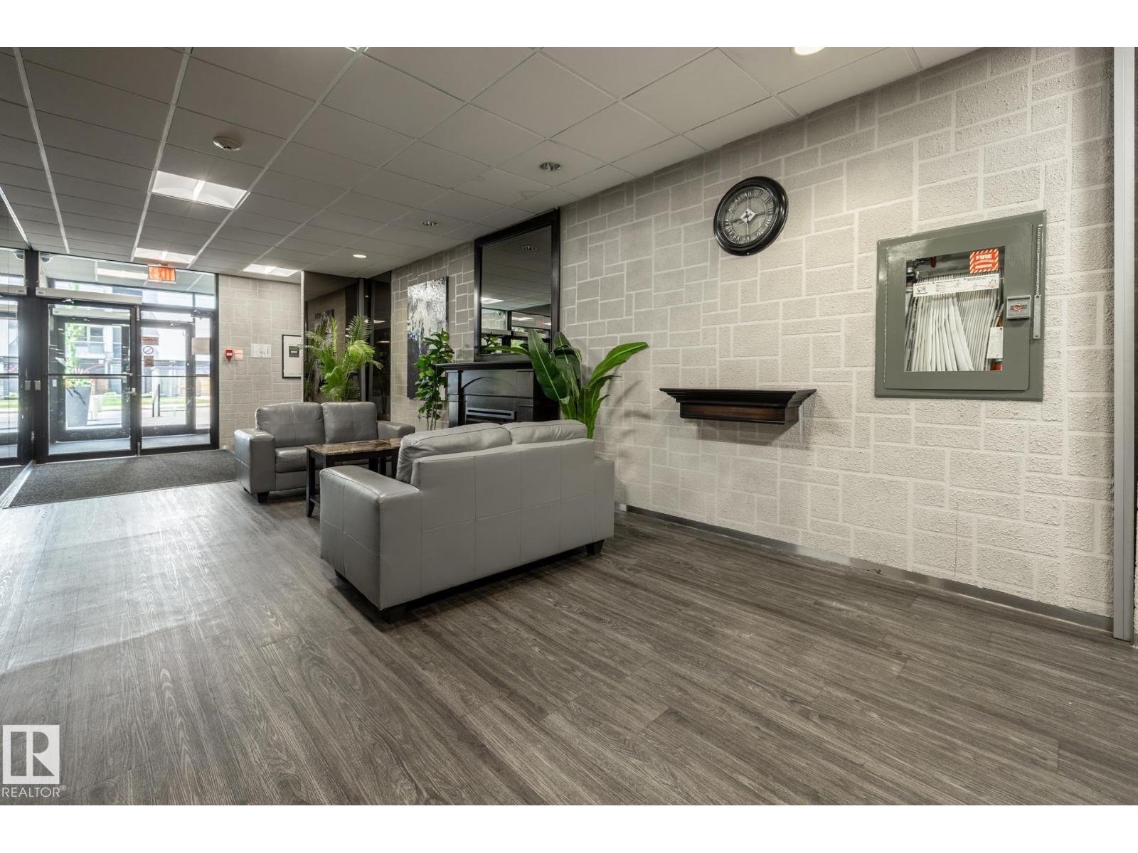 #807 10011 116 ST NW - 46