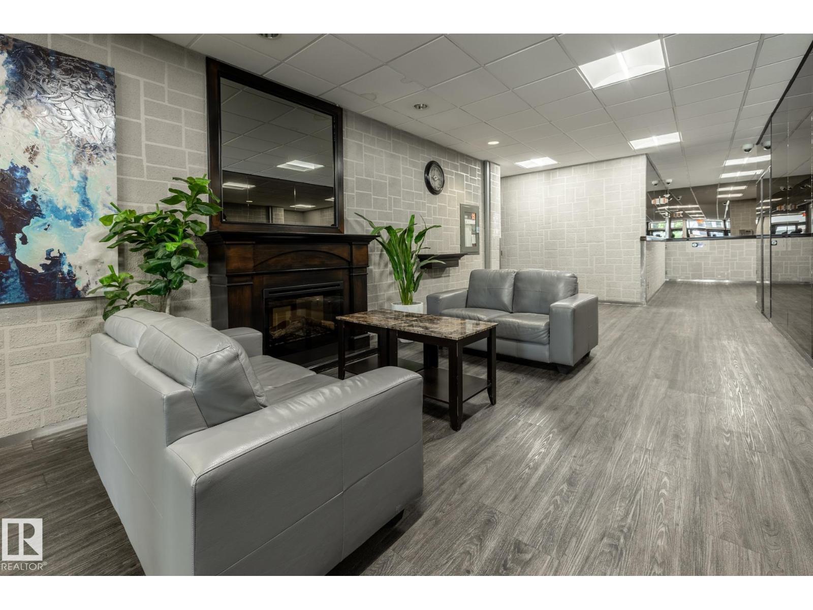 #807 10011 116 ST NW - 48