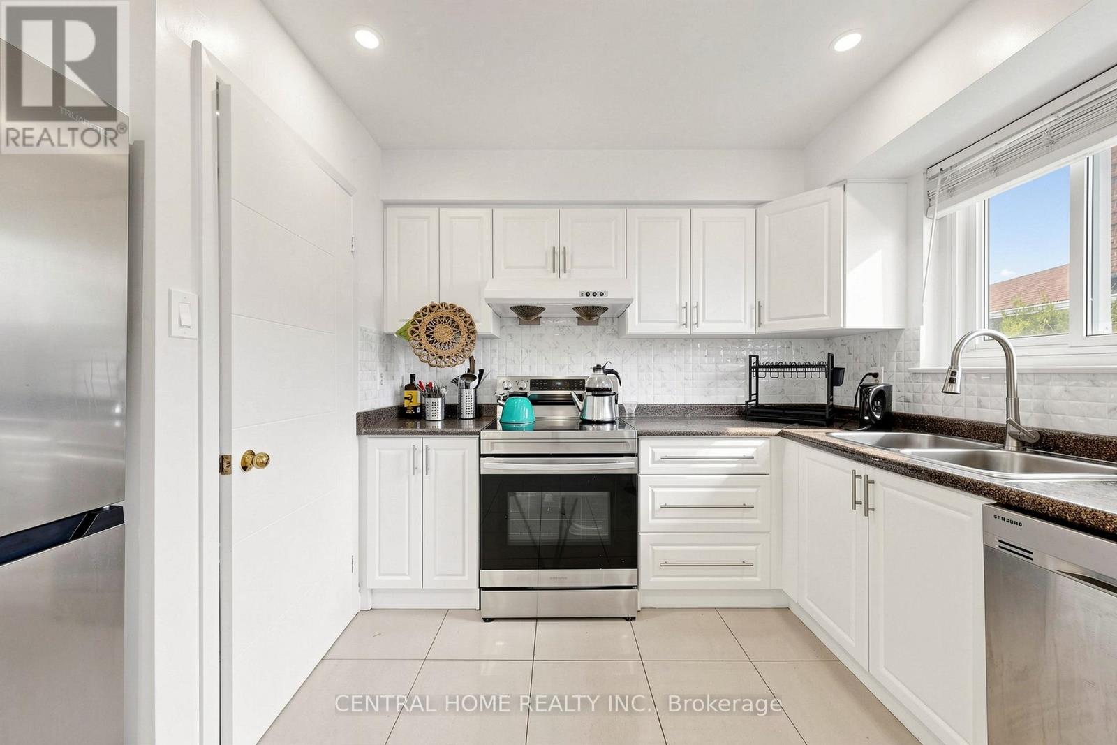 80 HEASLIP TERRACE - 14