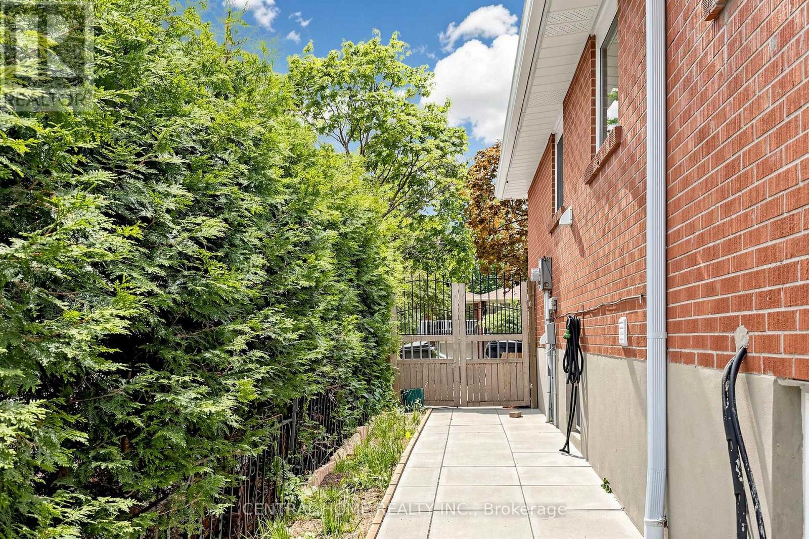 80 HEASLIP TERRACE - 40