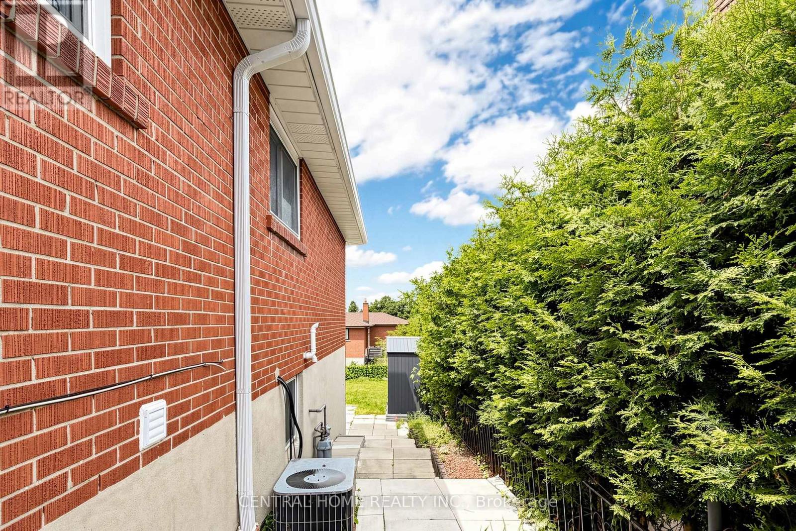 80 HEASLIP TERRACE - 41