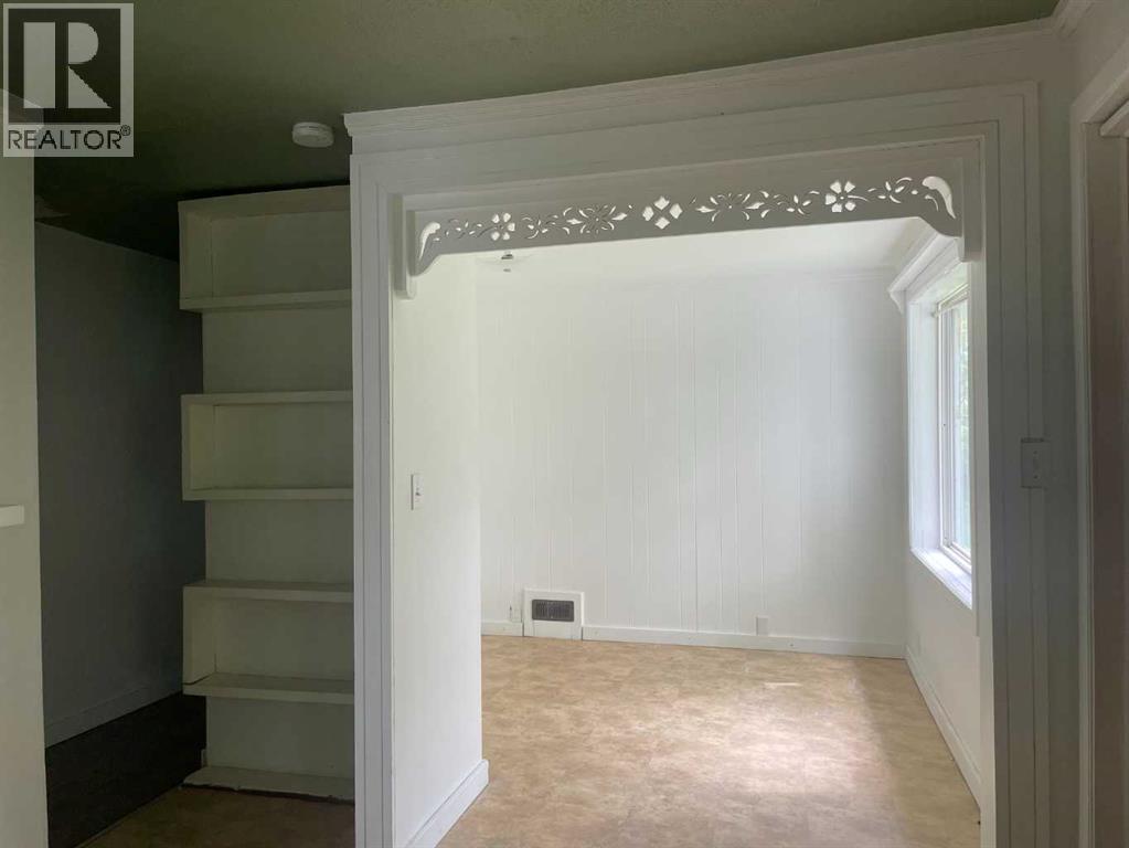 11020 104 Ave. - photo 3