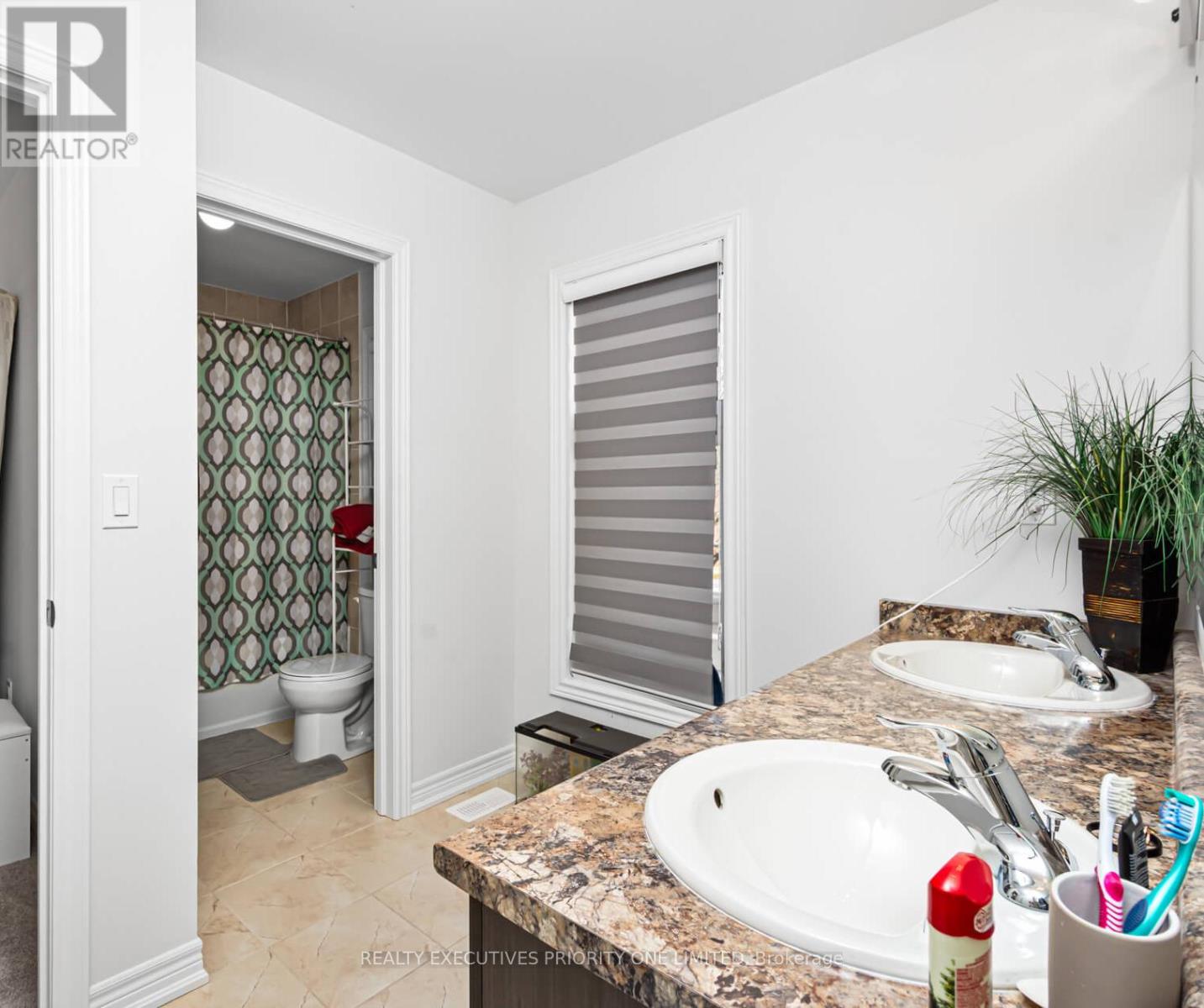 30 SAM BATTAGLIA CRESCENT - 18