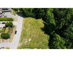 13738 55a Avenue, Surrey, BC V3X3P2 Photo 12