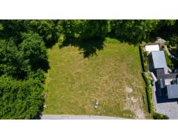 13738 55a Avenue, Surrey, BC V3X3P2 Photo 10