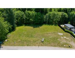 13738 55a Avenue, Surrey, BC V3X3P2 Photo 9