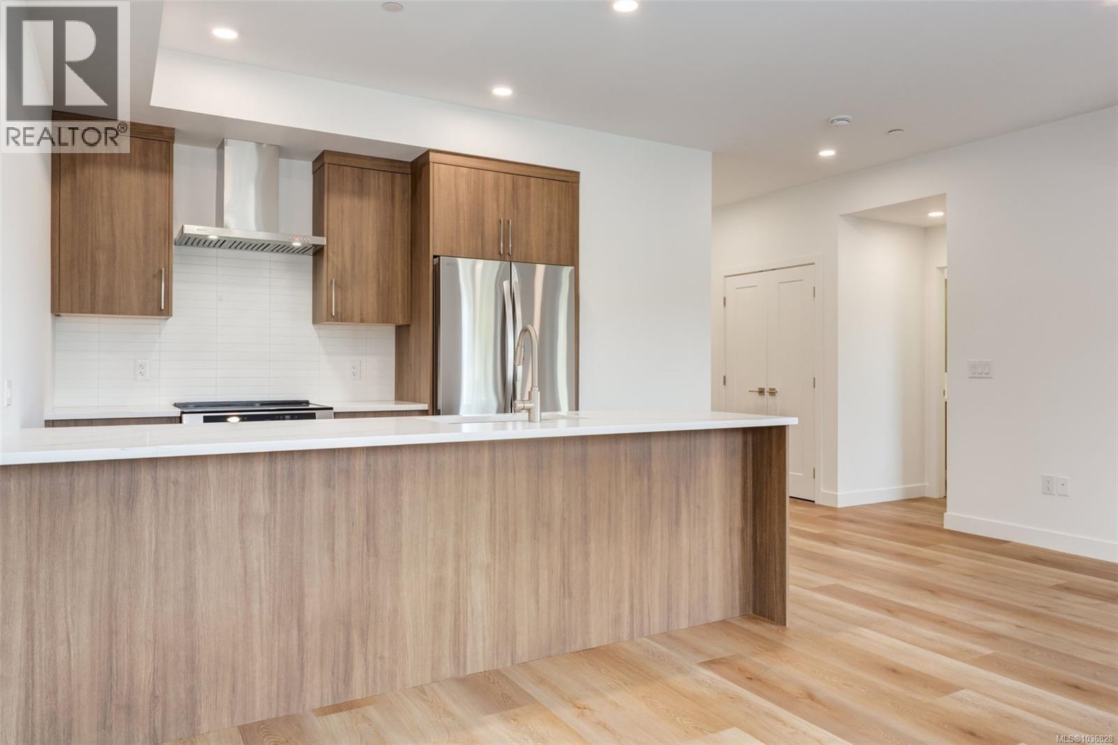 #203 7181 Lantzville Rd - 4