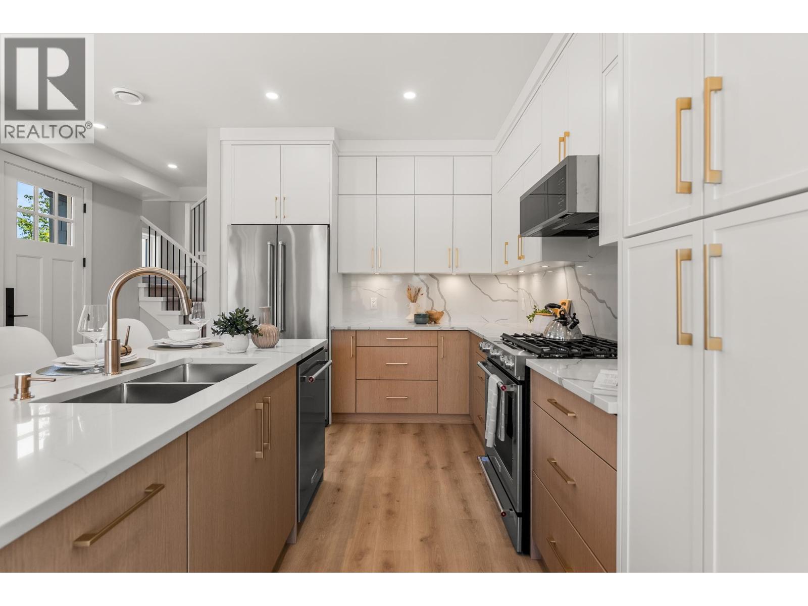 11811 DUNFORD Road, Richmond