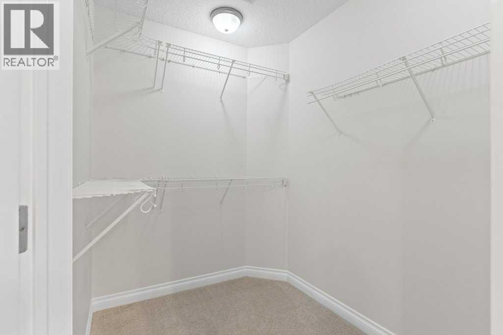 1724 High Park Boulevard NW — photo 19