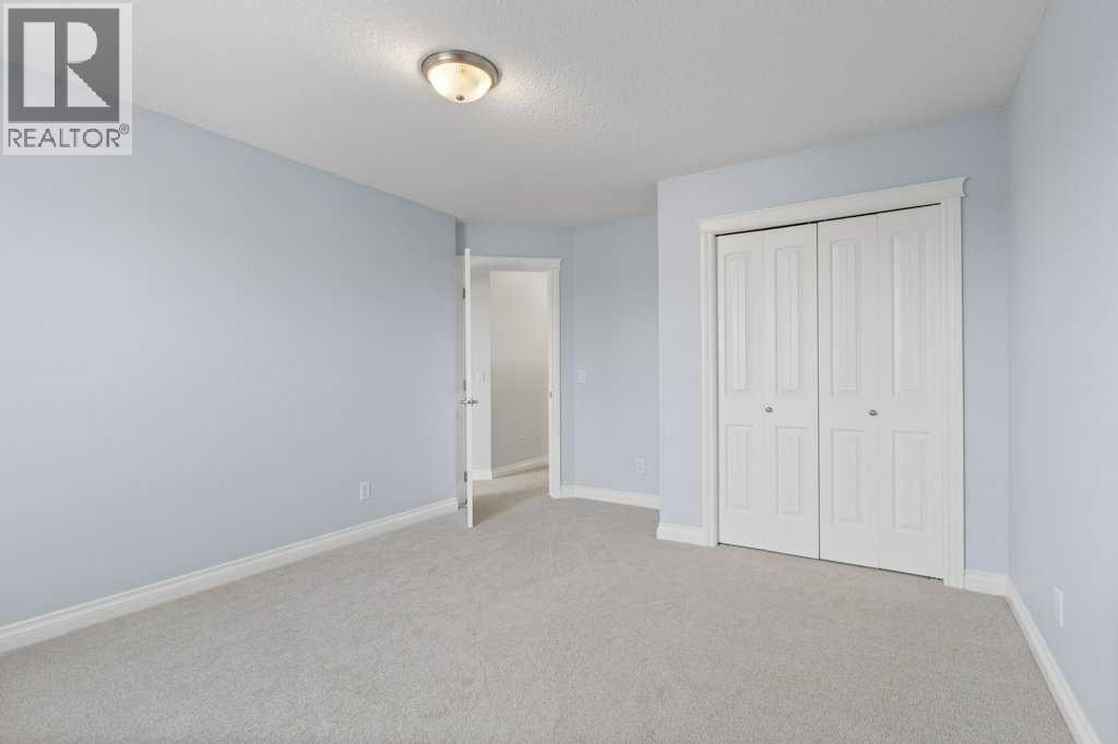 1724 High Park Boulevard NW — photo 21