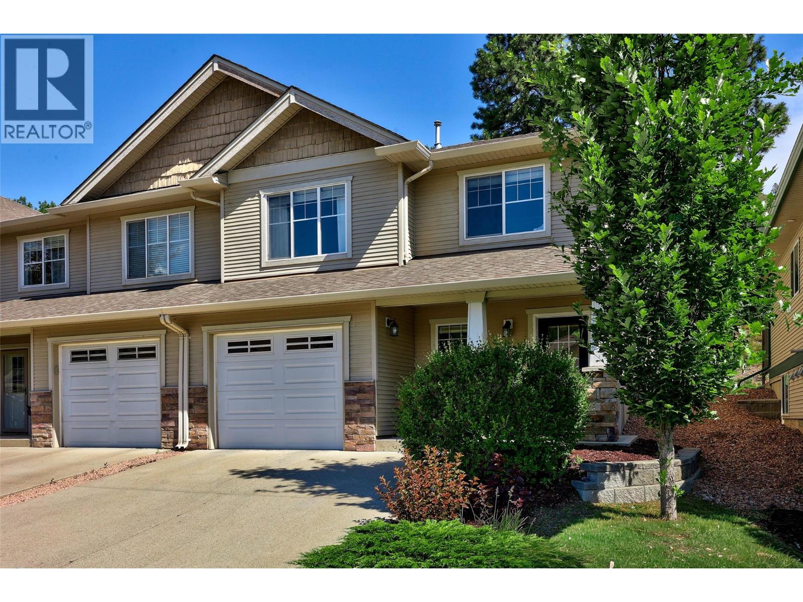 #32 1940 HILLSIDE Drive - 31