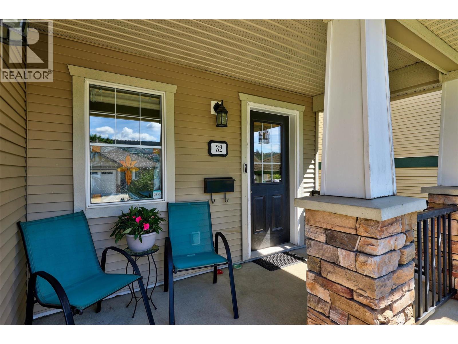 #32 1940 HILLSIDE Drive - 32