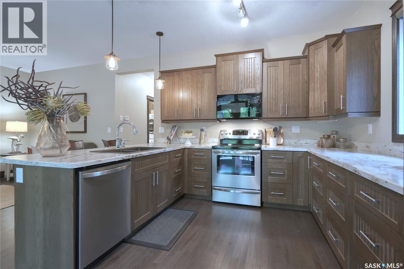 662 Valley DRIVE — photo 9
