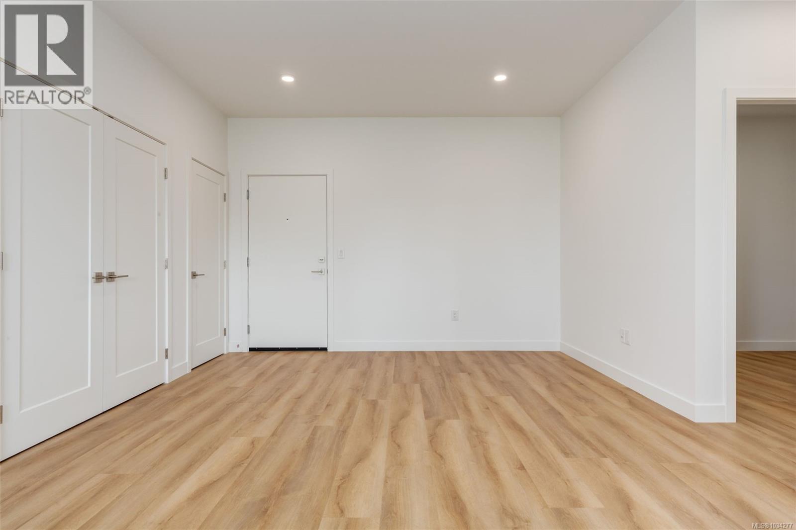 #204 7181 Lantzville Rd - 15