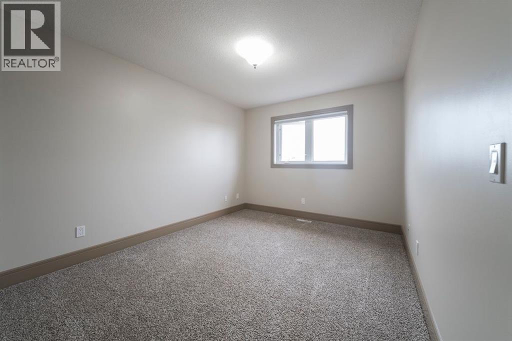 153 Walnut Crescent — photo 25