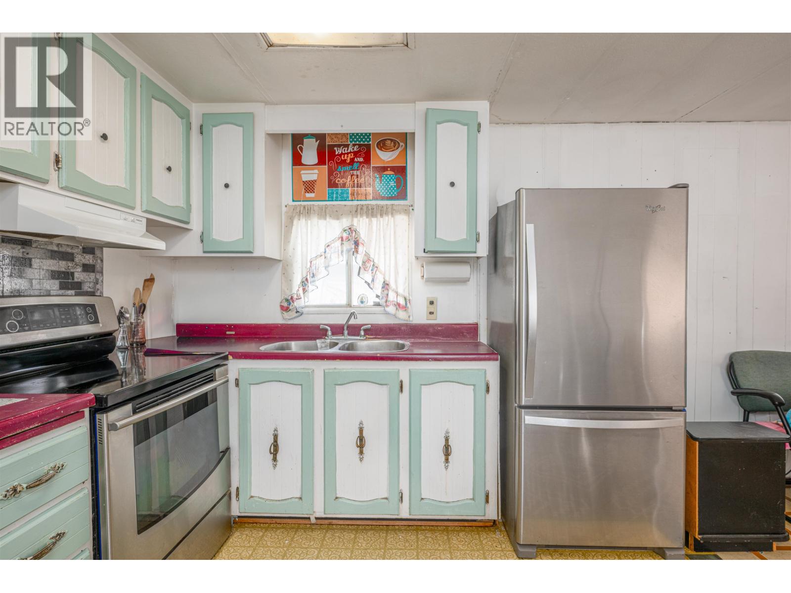 Photo 23 of 32 — 104 3730 LANSDOWNE ROAD · Prince George, BC