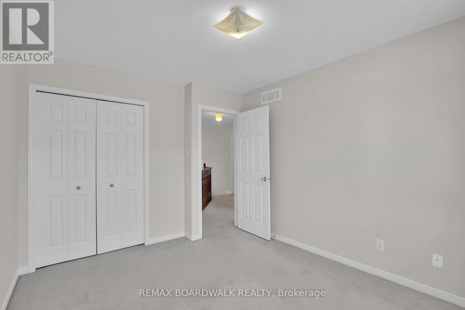 5 MAPLE PARK PRIVATE - 24