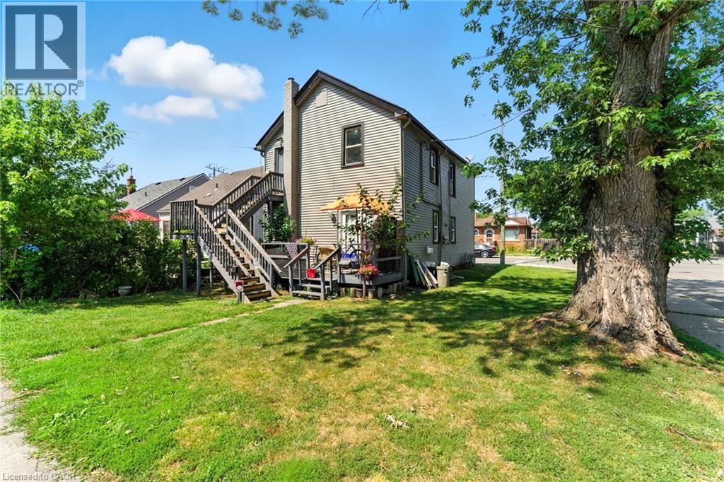 510 BRITANNIA Avenue - 37