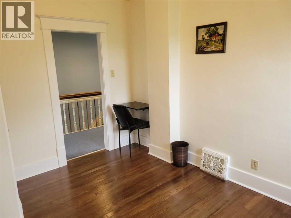 5205 52 Avenue - 27