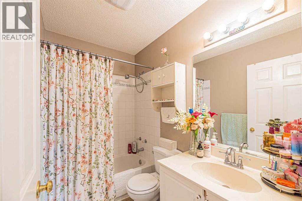 18 Coral Springs Circle NE - 24