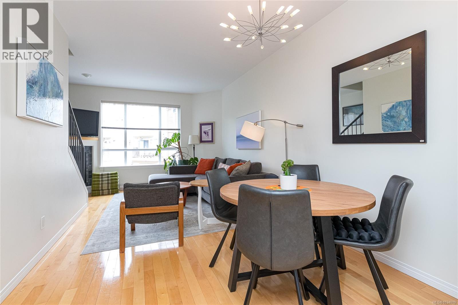 #36 60 Dallas Rd - 15