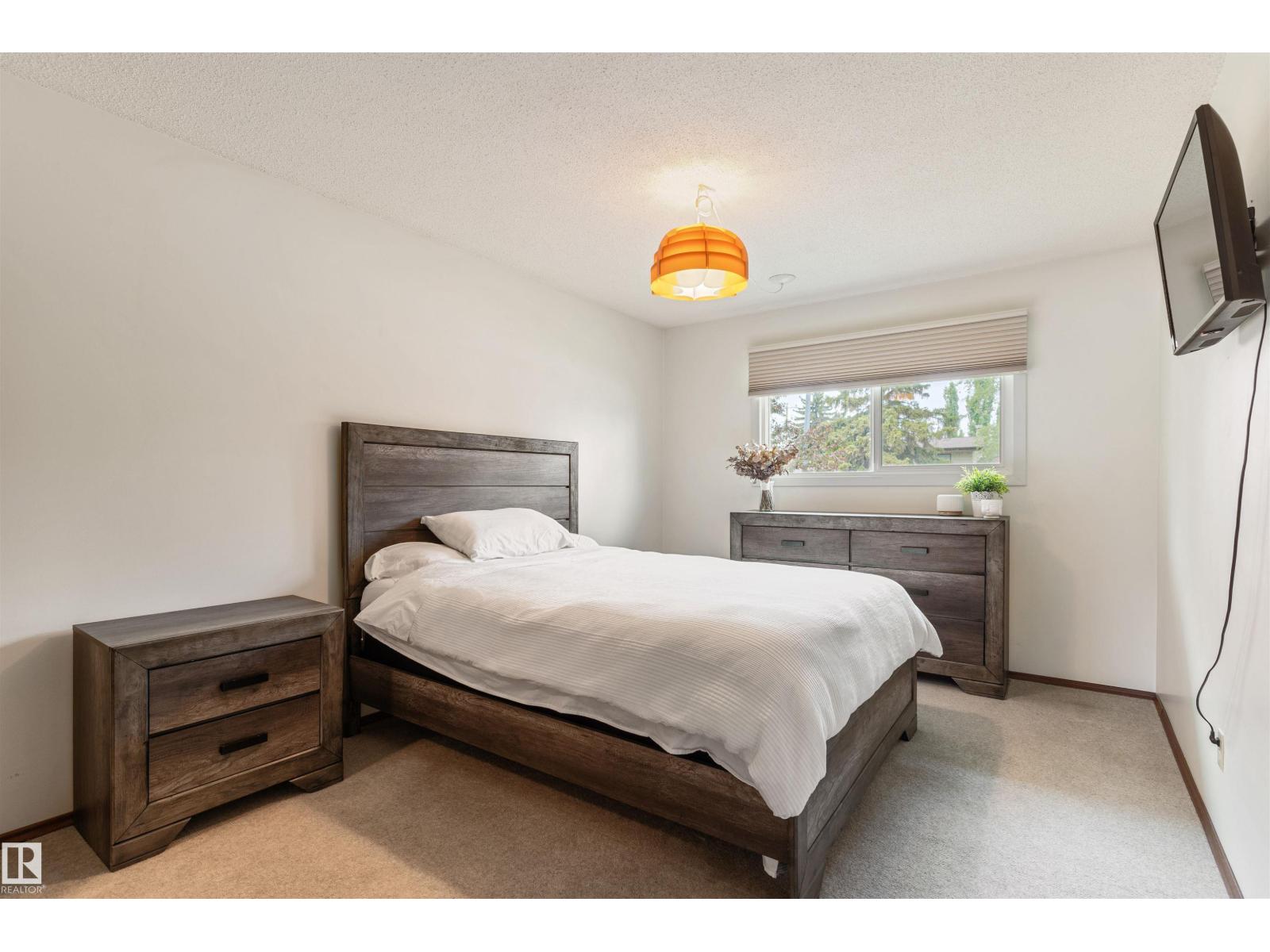 6203 87 AV NW — photo 26