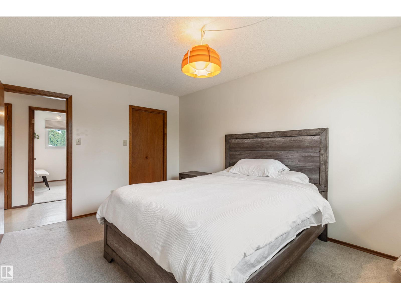 6203 87 AV NW — photo 27