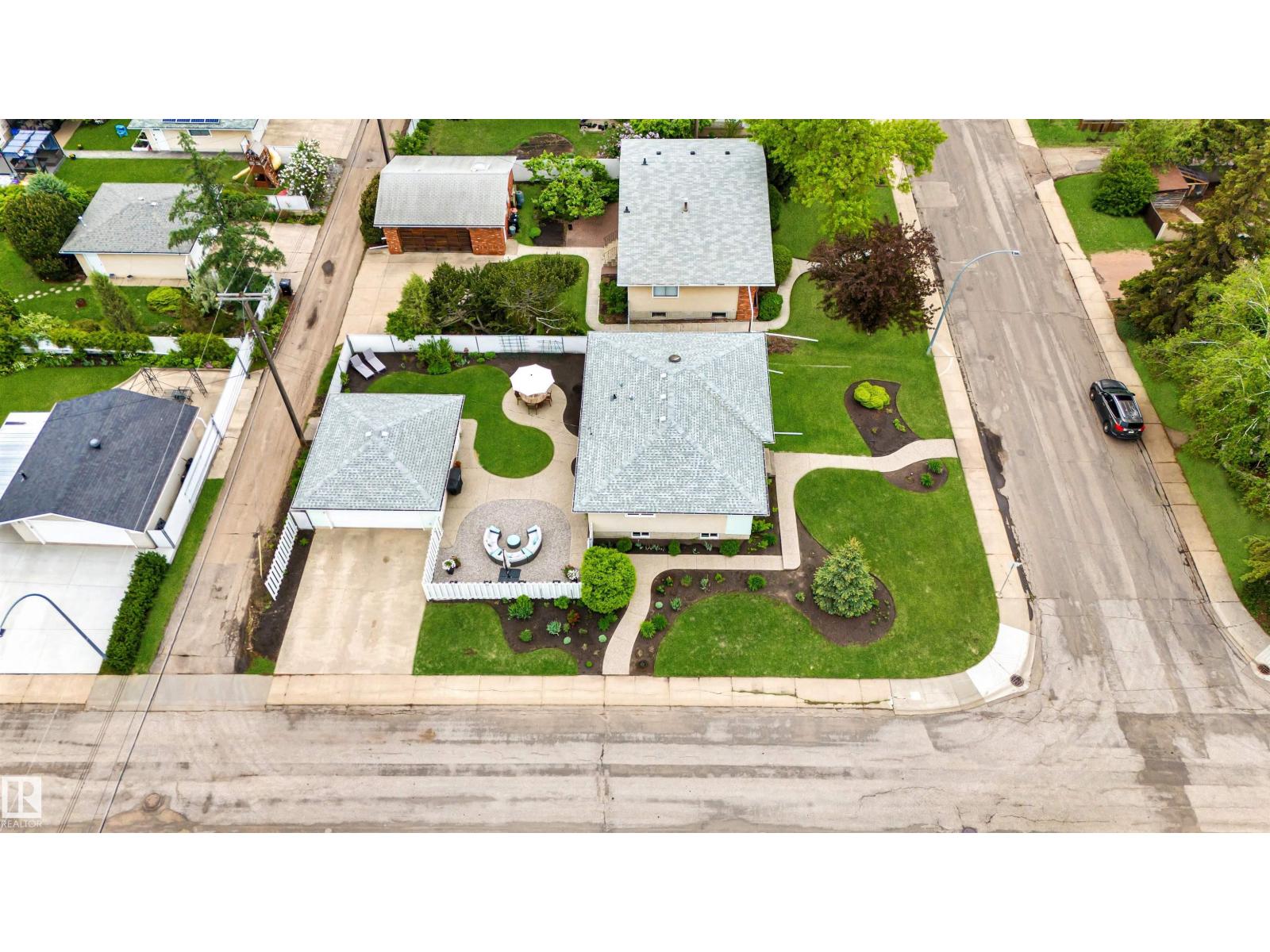 6203 87 AV NW - photo 3