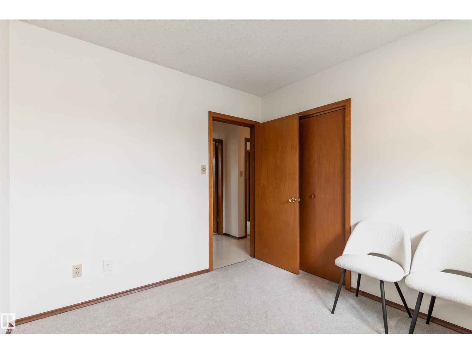 6203 87 AV NW — photo 30
