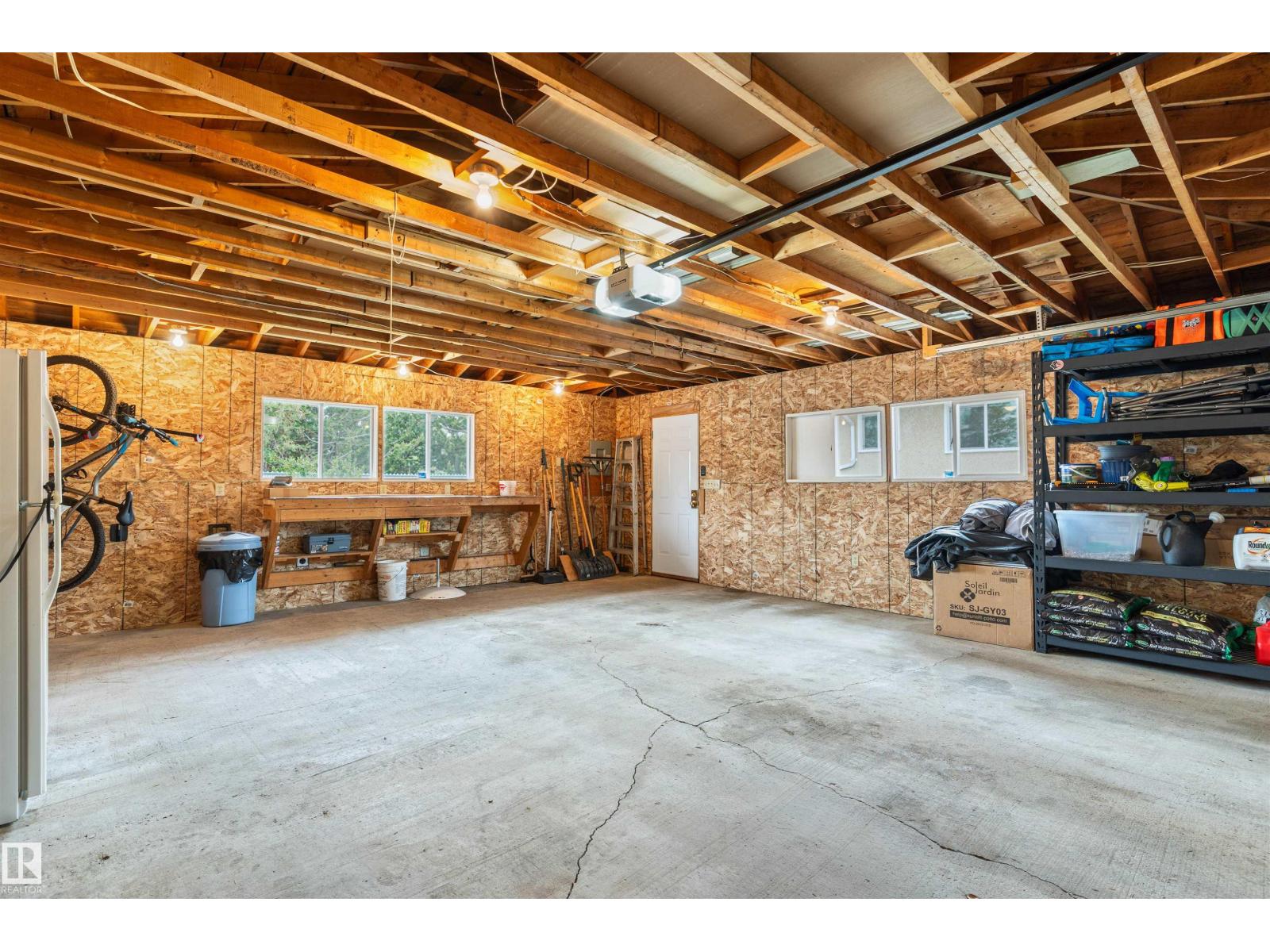 6203 87 AV NW — photo 38