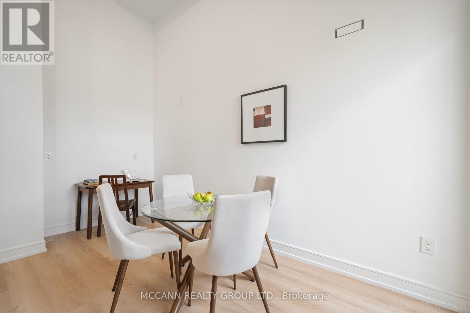 526 WESTMOUNT AVENUE - 40