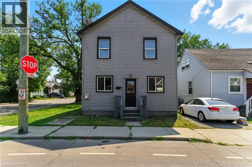 510 BRITANNIA Avenue - 1