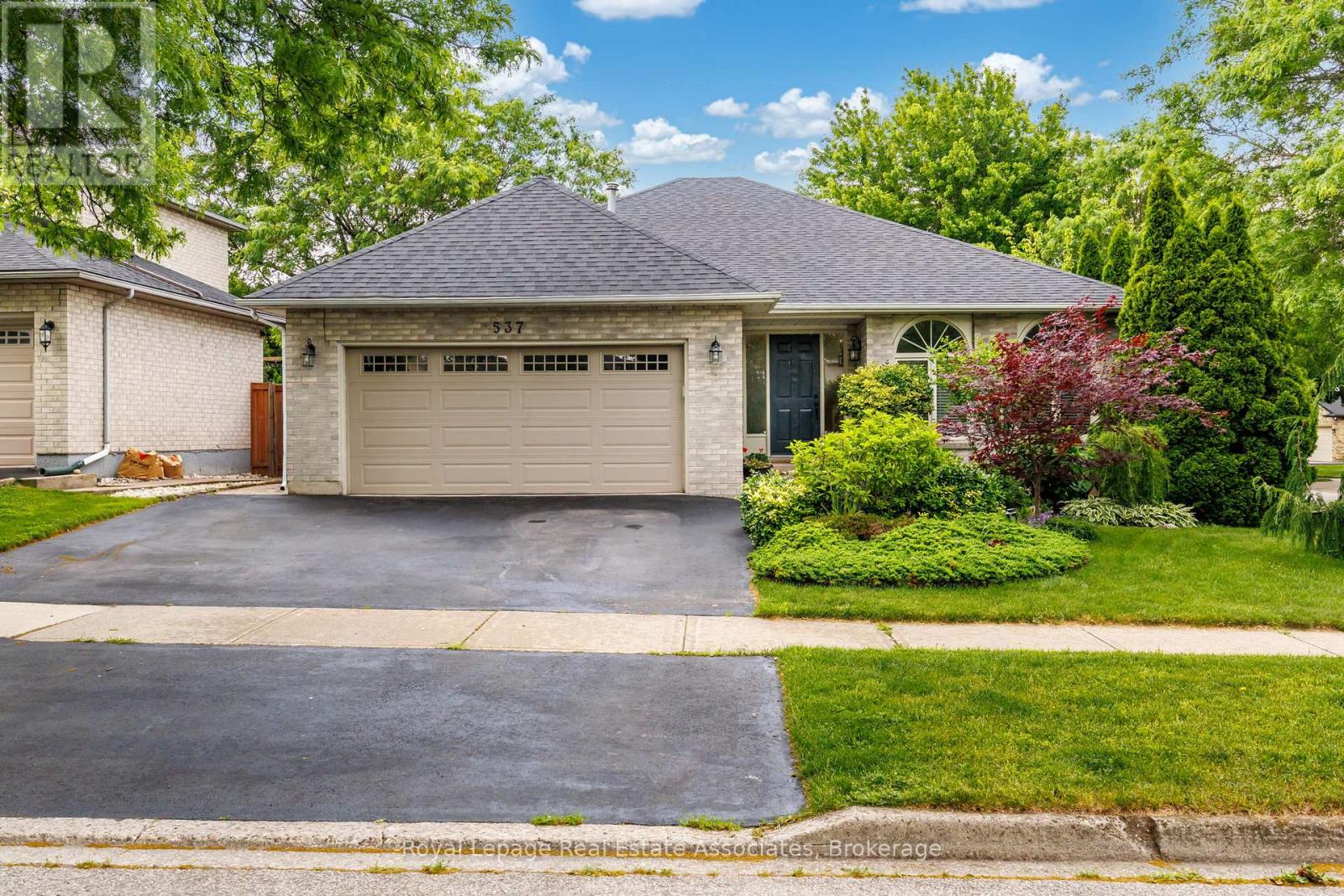 537 MATHEWMAN CRESCENT - 1