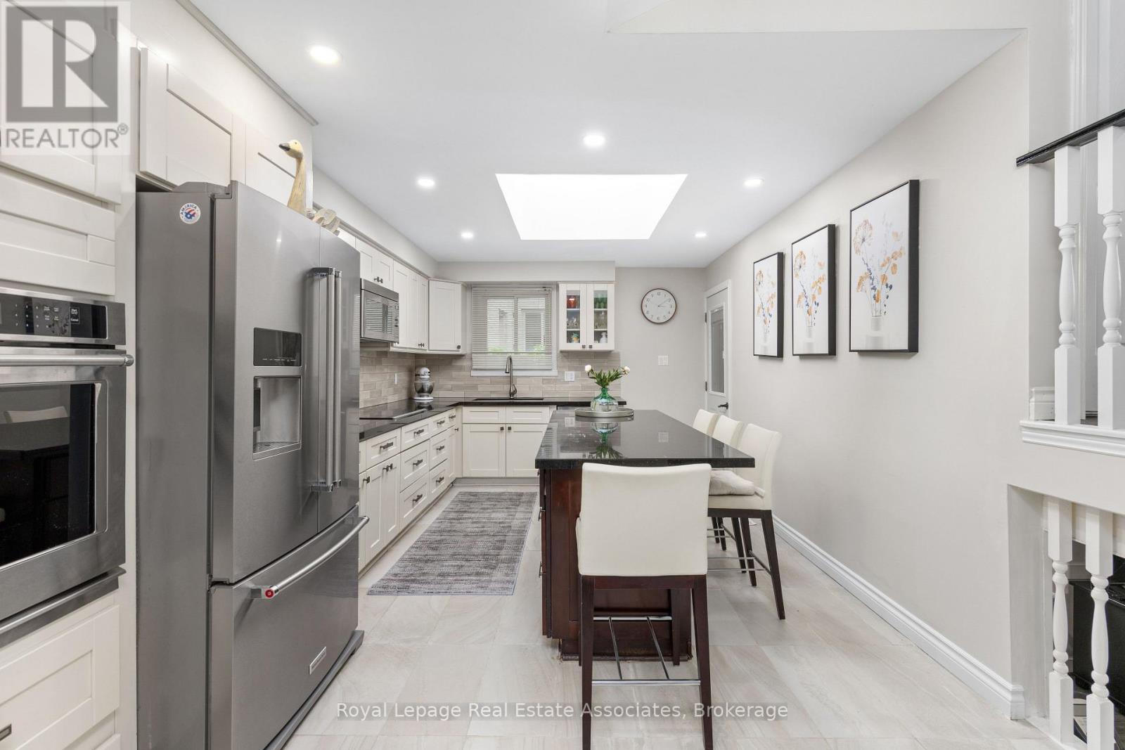 537 MATHEWMAN CRESCENT - 10