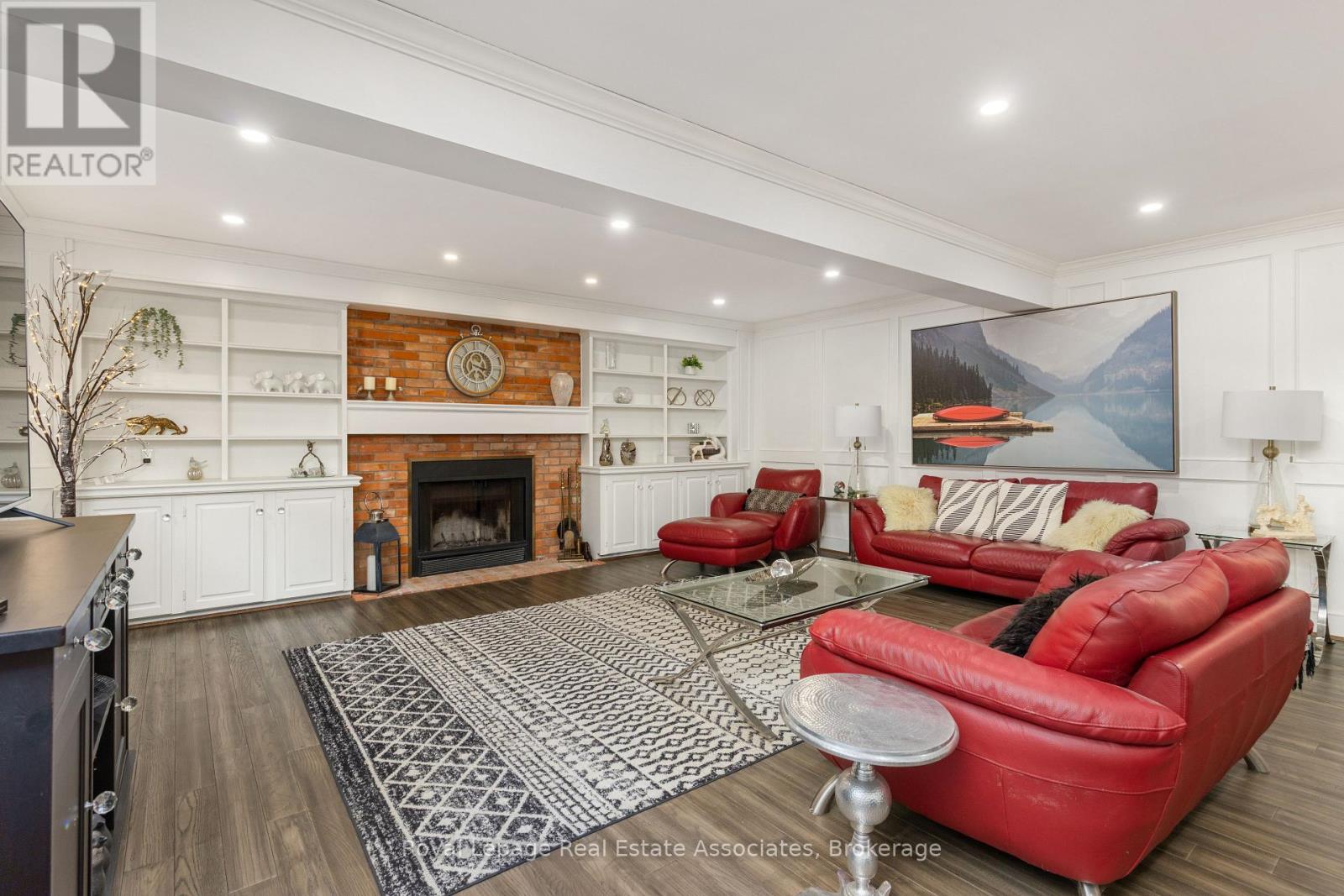 537 MATHEWMAN CRESCENT - 21