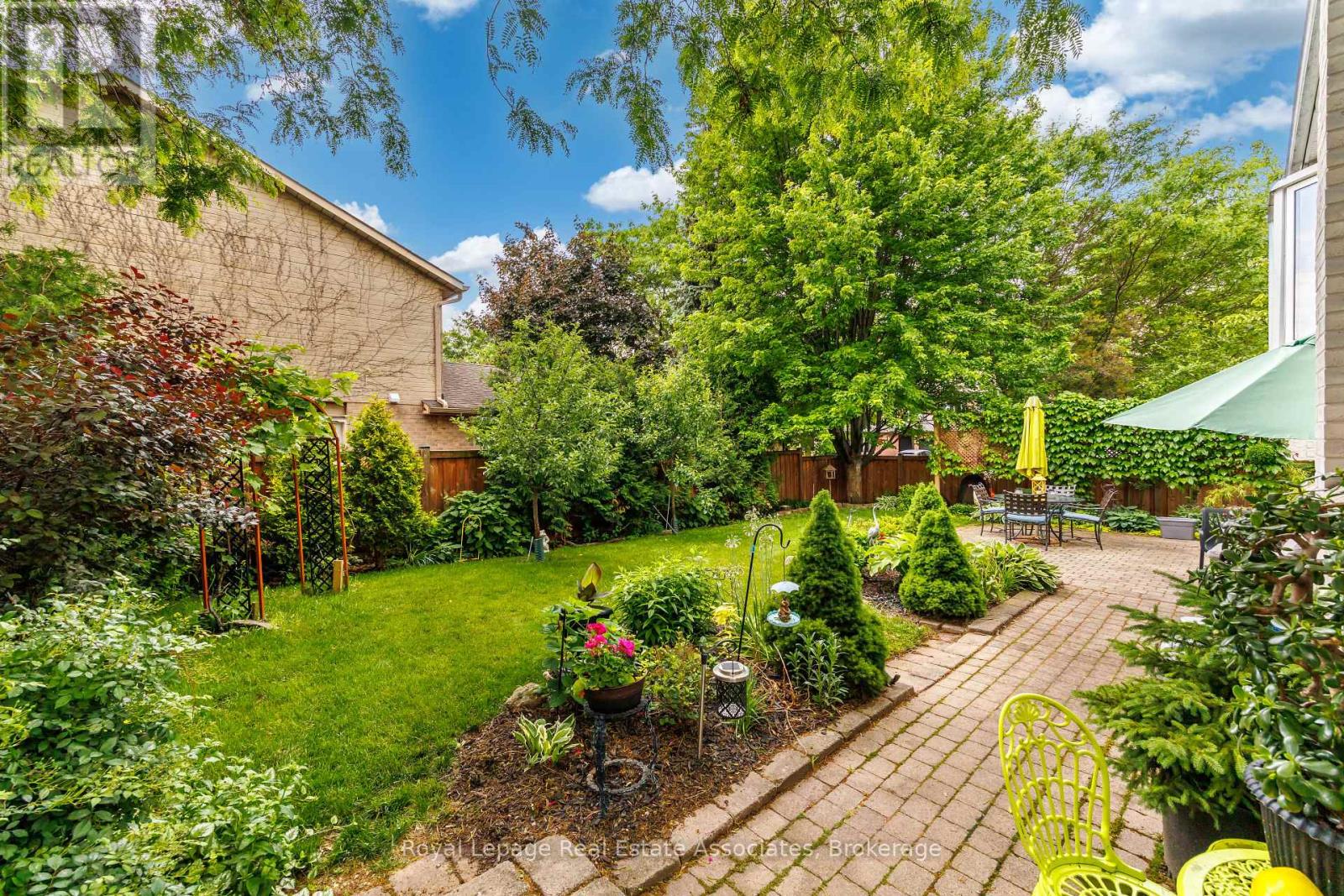 537 MATHEWMAN CRESCENT - 27