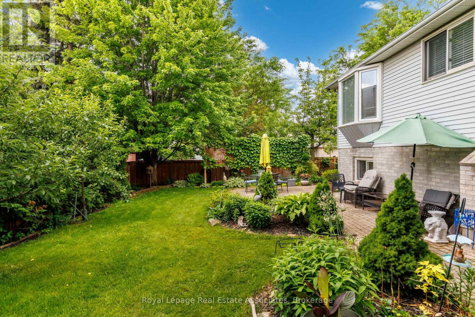 537 MATHEWMAN CRESCENT - 28