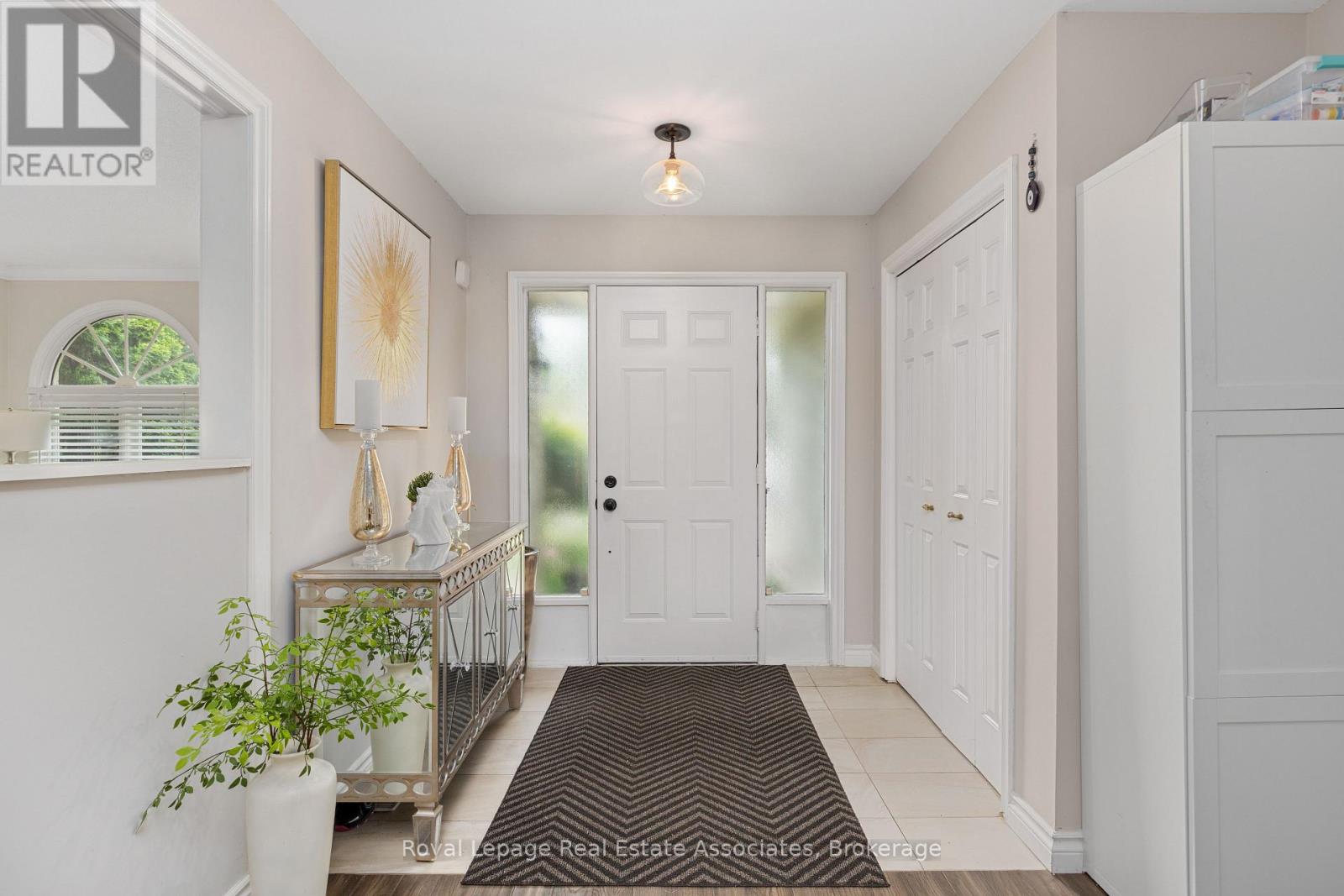 537 MATHEWMAN CRESCENT - 7