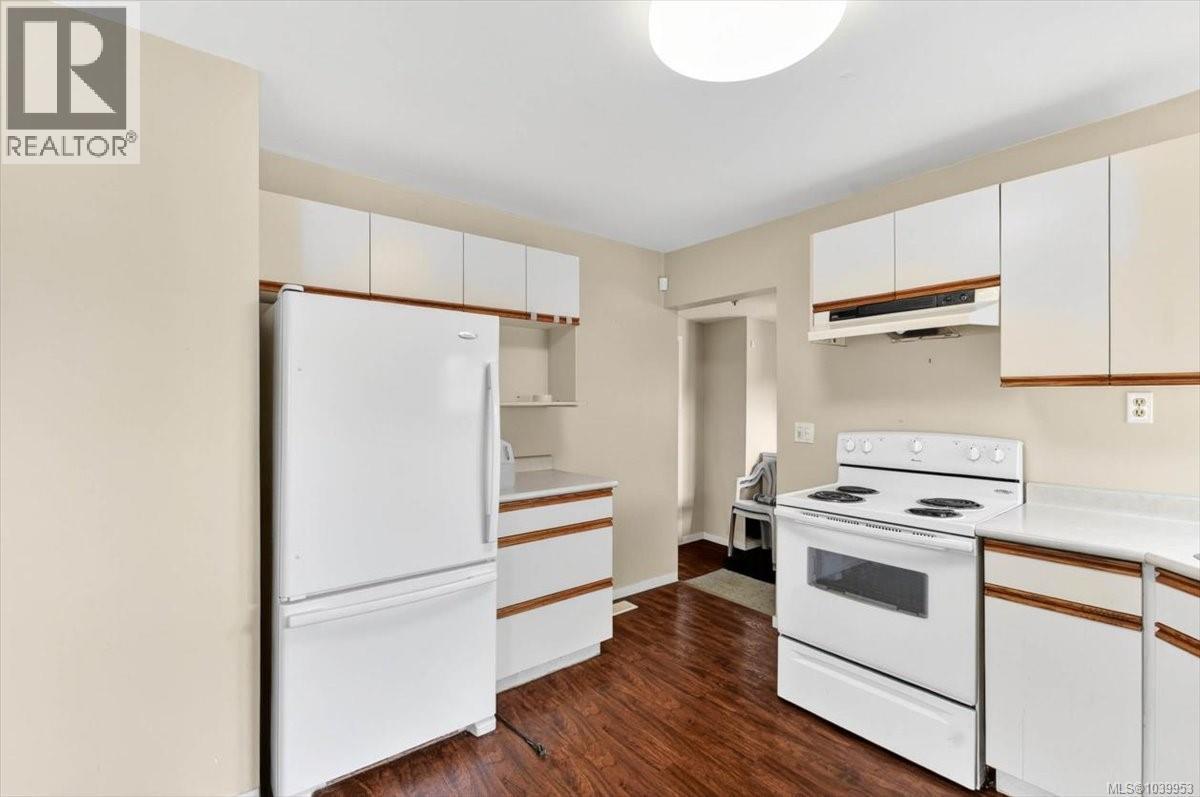 3582 11th Ave - 5