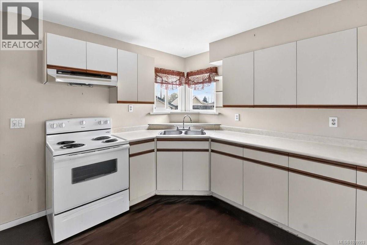 3582 11th Ave - 7