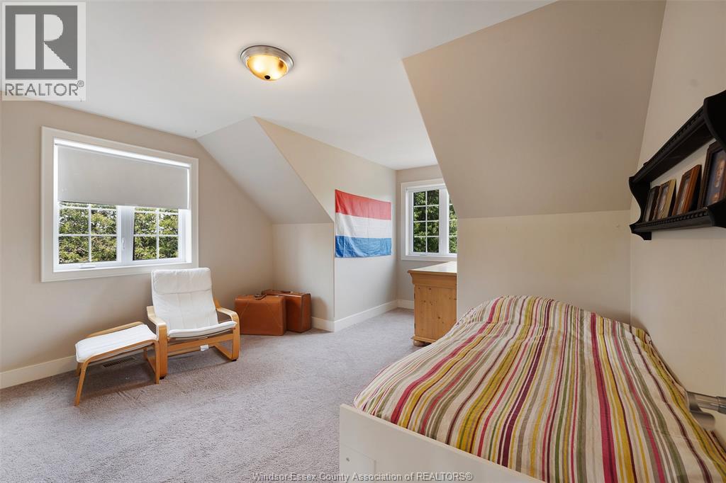 658 Talbot STREET East - 25