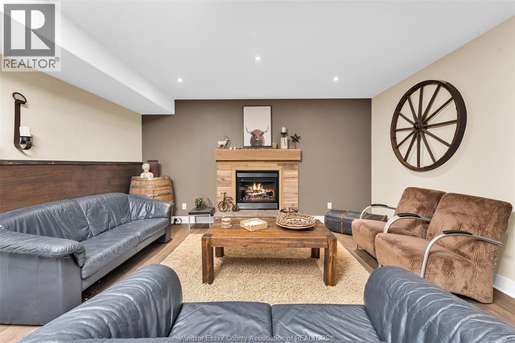 658 Talbot STREET East - 32