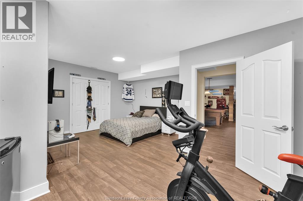 658 Talbot STREET East - 33