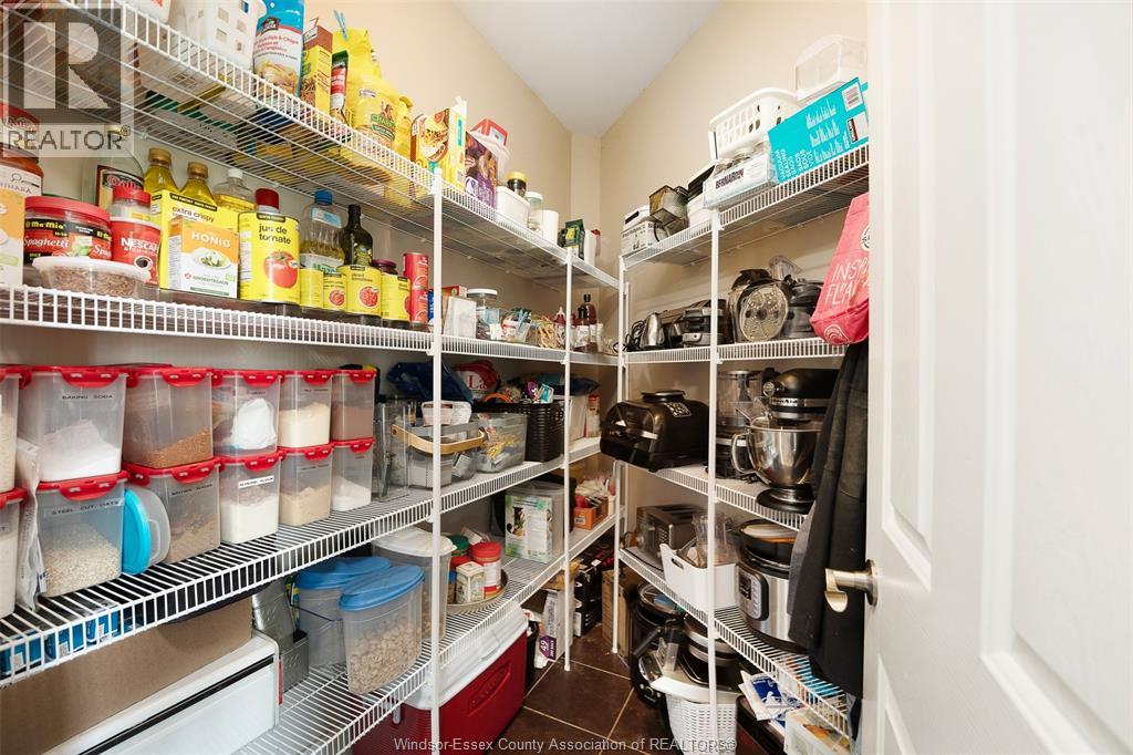 658 Talbot STREET East - 46
