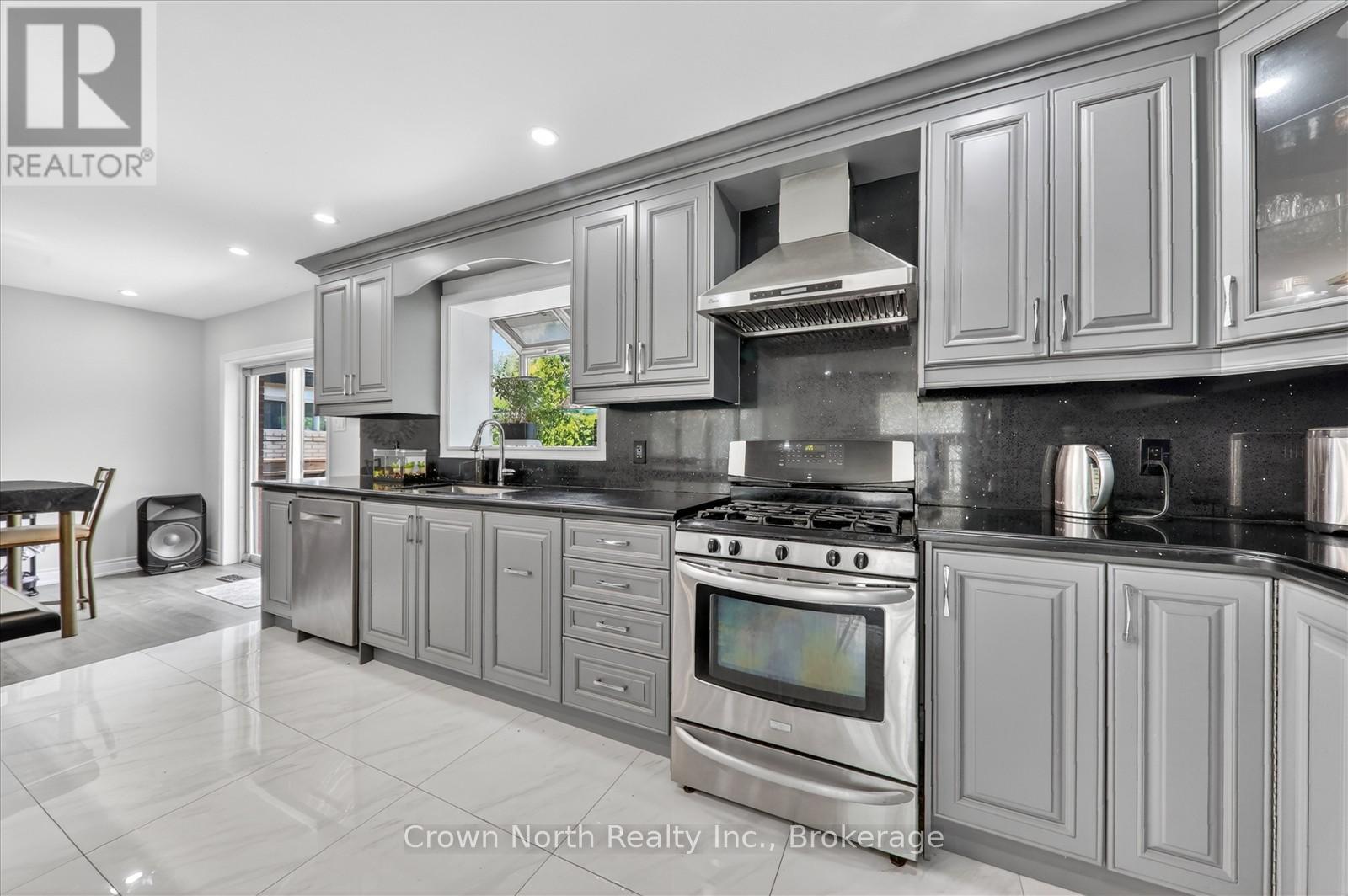 85 PORTICO DRIVE - 11