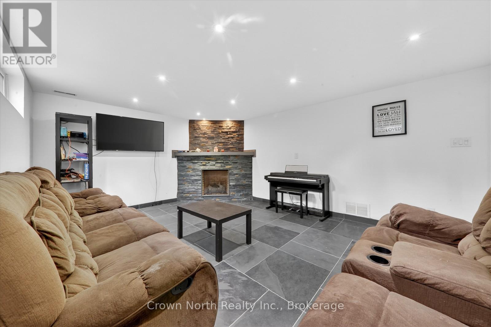 85 PORTICO DRIVE - 25