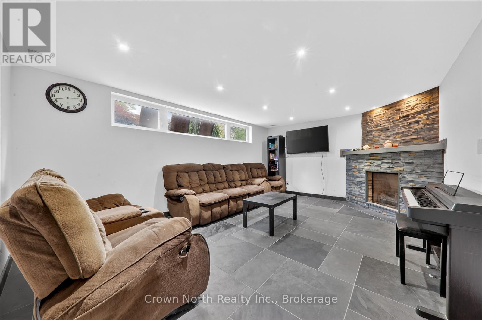 85 PORTICO DRIVE - 26