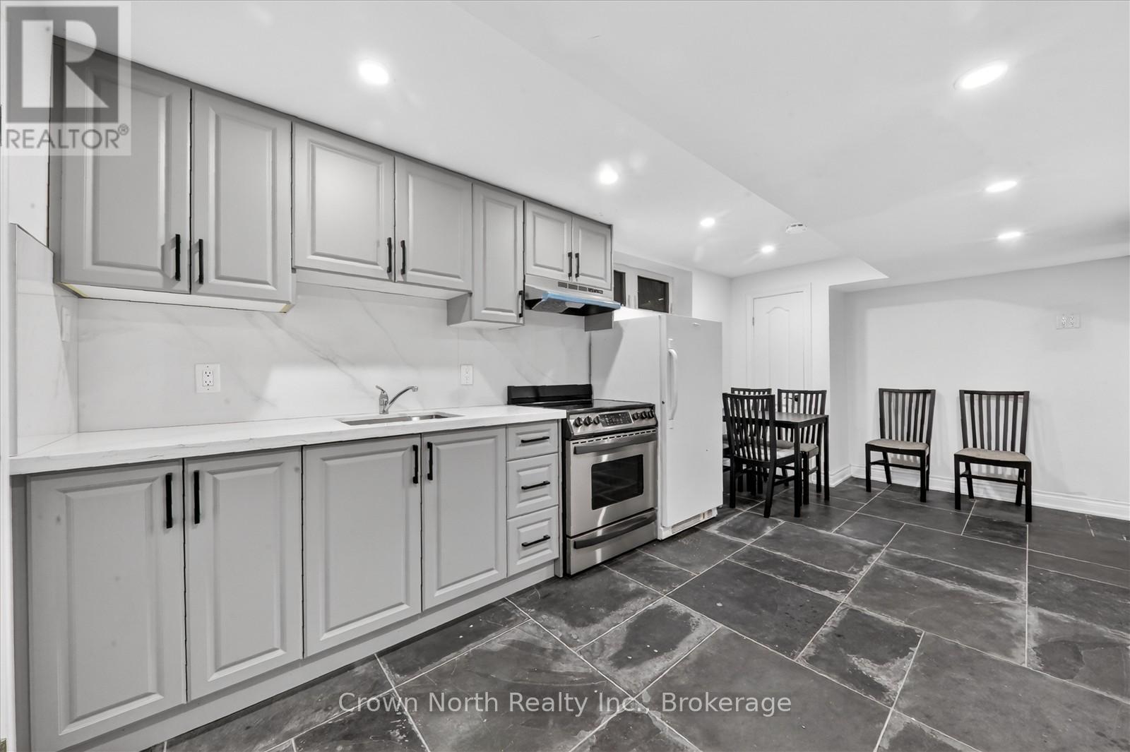 85 PORTICO DRIVE - 27