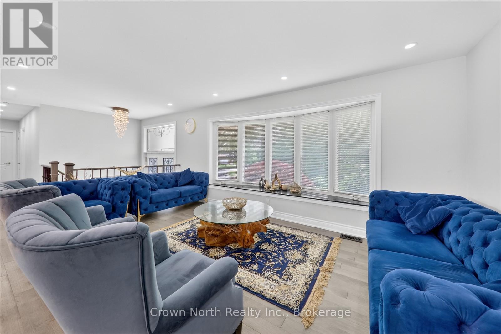 85 PORTICO DRIVE - 8