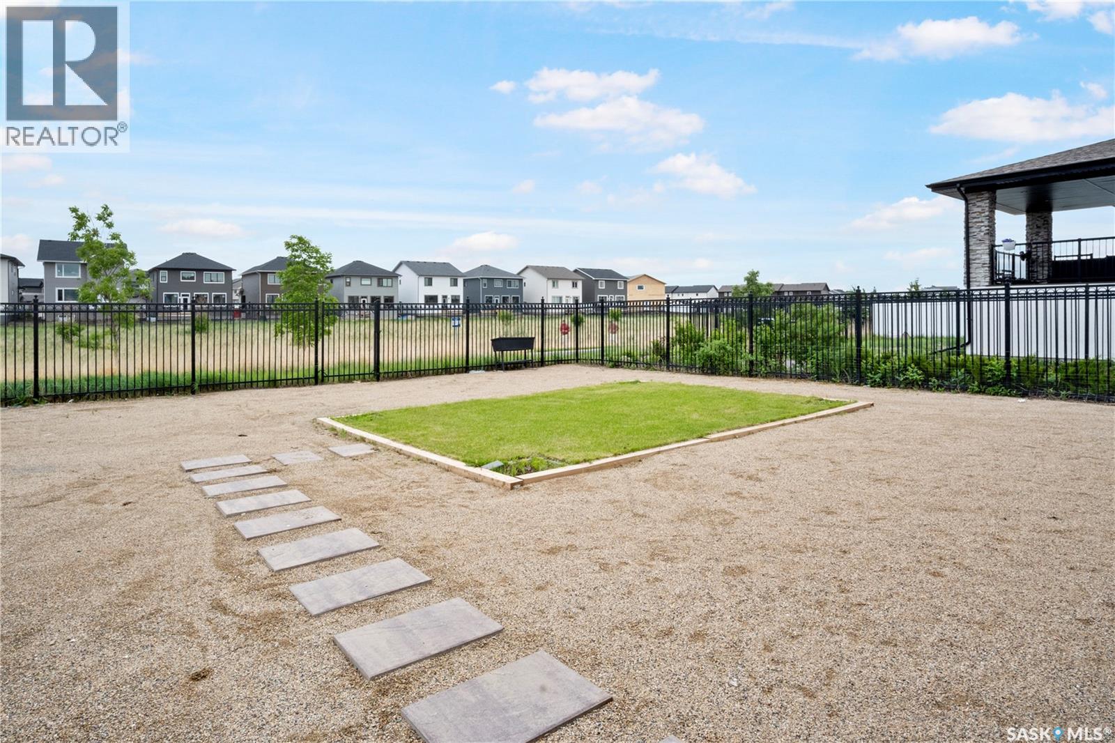 3312 Crosbie CRESCENT — photo 43